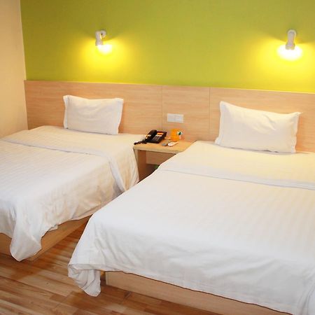 7Days Inn Huludao Xingcheng Hot Spring Street ภายนอก รูปภาพ