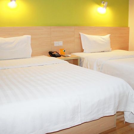 7Days Inn Huludao Xingcheng Hot Spring Street ภายนอก รูปภาพ