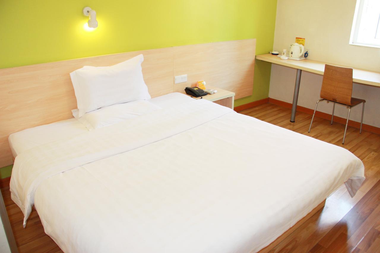7Days Inn Huludao Xingcheng Hot Spring Street ภายนอก รูปภาพ