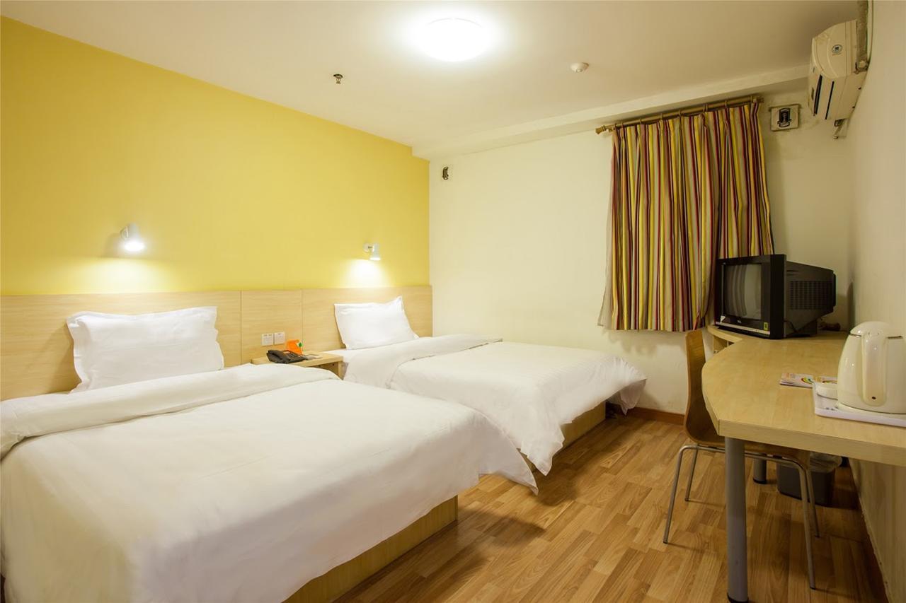 7Days Inn Huludao Xingcheng Hot Spring Street ภายนอก รูปภาพ