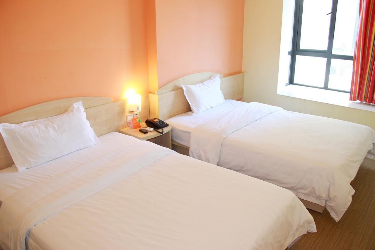7Days Inn Huludao Xingcheng Hot Spring Street ภายนอก รูปภาพ
